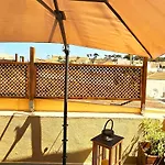 Old Town Rhapsody, Cosy 2-floor With Rooftop Bathtub, Bbq & Lounge Under Sun Umbrellas Σπίτι διακοπών