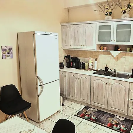 Old Town Rhapsody, Cosy 2-floor With Rooftop Bathtub, Bbq & Lounge Under Sun Umbrellas Prázdninový dům *