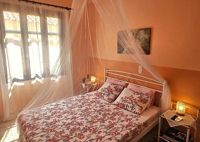 Old Town Rhapsody, Cosy 2-floor With Rooftop Bathtub, Bbq & Lounge Under Sun Umbrellas Ferienhaus *