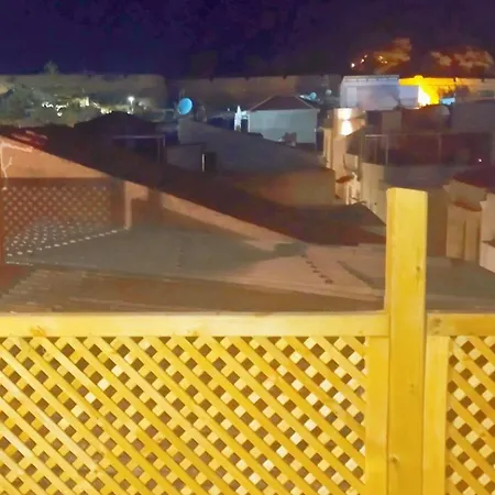 Old Town Rhapsody, Cosy 2-floor With Rooftop Bathtub, Bbq & Lounge Under Sun Umbrellas Σπίτι διακοπών Ρέθυμνο