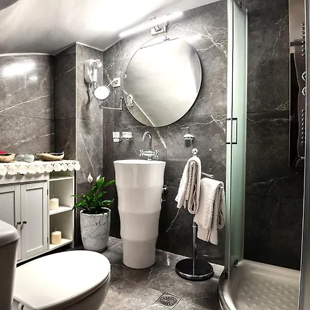 Old Town Rhapsody, Cosy 2-floor With Rooftop Bathtub, Bbq & Lounge Under Sun Umbrellas Ρέθυμνο