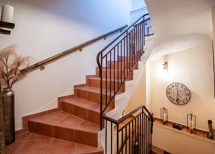 Old Town Rhapsody, Cosy 2-floor With Rooftop Bathtub, Bbq & Lounge Under Sun Umbrellas Ретимно