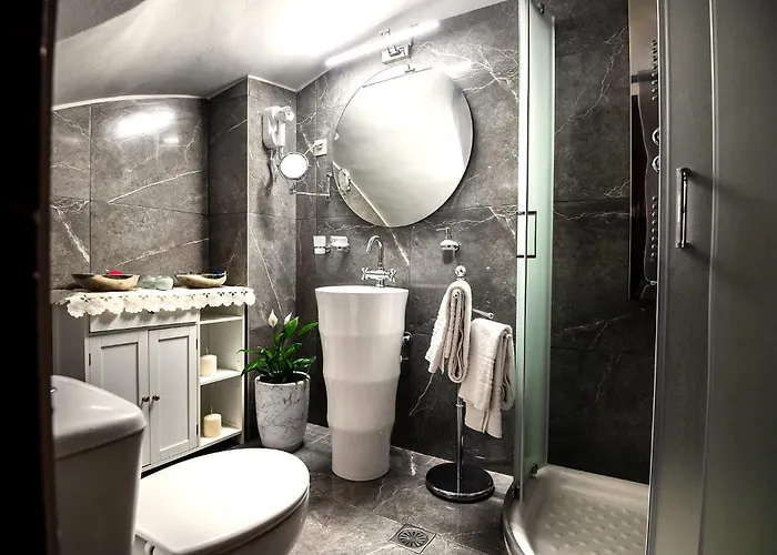 Old Town Rhapsody, Cosy 2-floor With Rooftop Bathtub, Bbq & Lounge Under Sun Umbrellas Ретимно